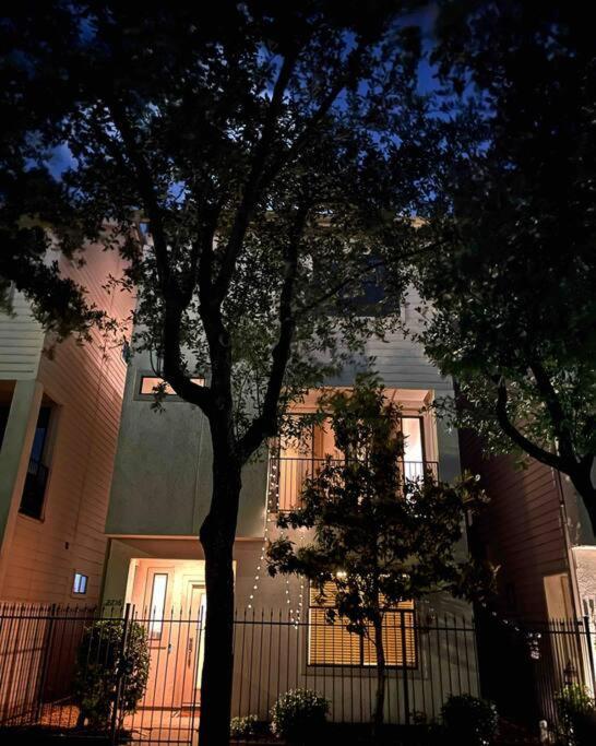 הוילה The Nest In East Downtown Houston Texas מראה חיצוני תמונה